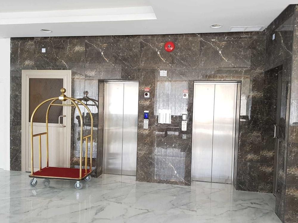 Magic Suite Al Mahboula Kuwait City Exterior photo